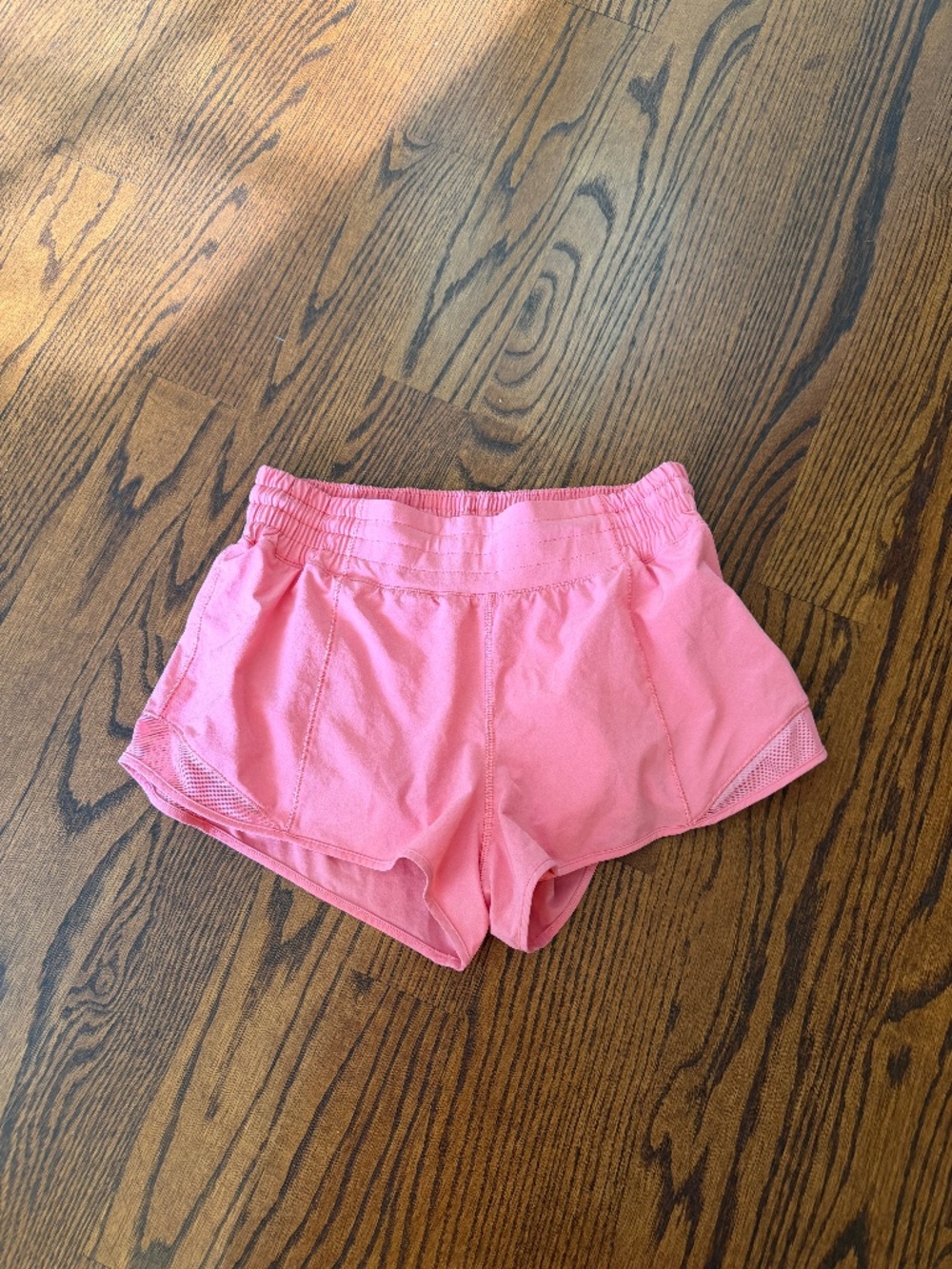 Lululemon Hotty Hot shorts lined, high rise 2.5" size 8